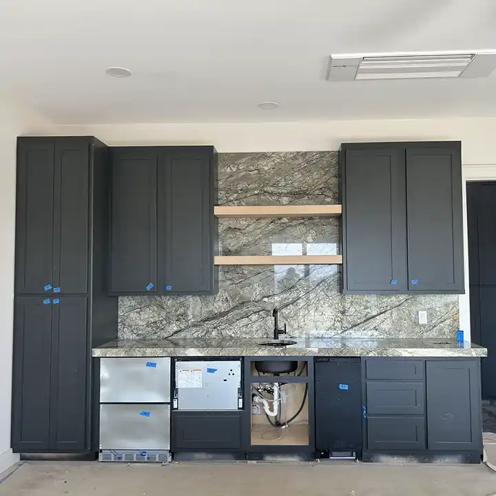Commercial Countertops in Yakima: What Holds Up in Offices, Reception Areas, and Restrooms