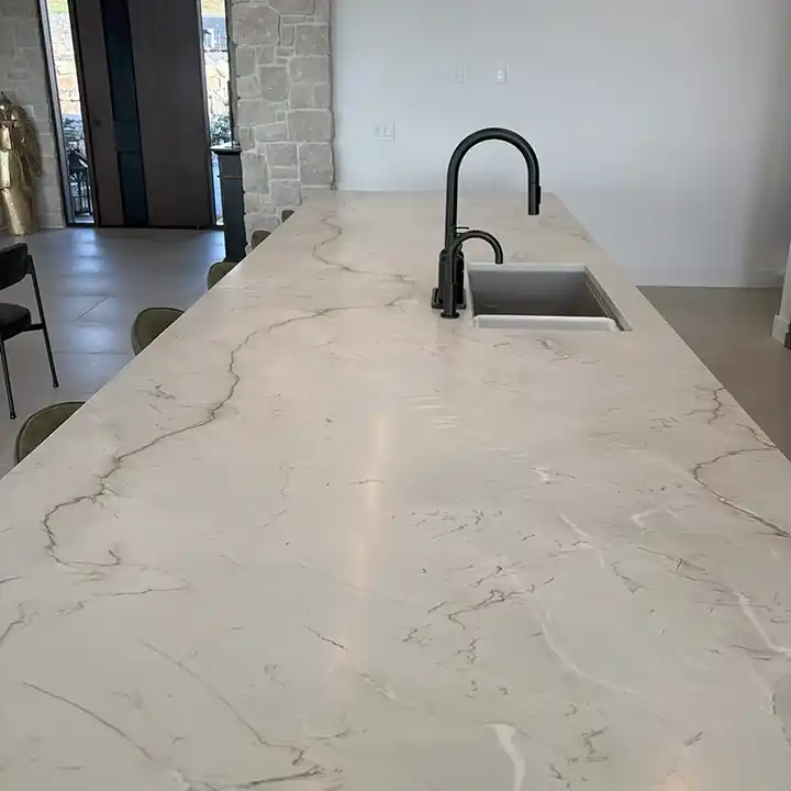 How to Choose the Right Countertop Color for Your Kitchen or Bathroom